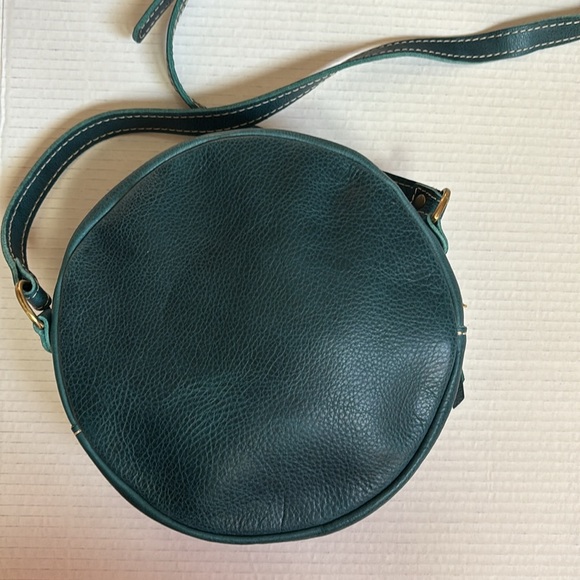 Lagoon color Portland Leather large circle - Picture 2 of 5